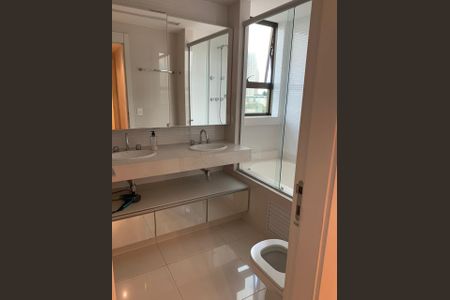 Apartamento para alugar com 154m², 4 quartos e 3 vagas