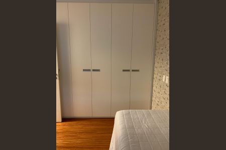 Apartamento para alugar com 154m², 4 quartos e 3 vagas
