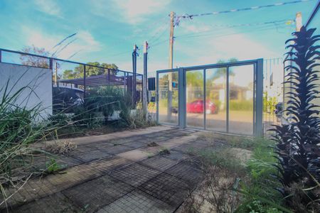 Casa para alugar com 137m², 3 quartos e 1 vaga Casa para alugar com 137m², 3 quartos e 1 vagaGaragem