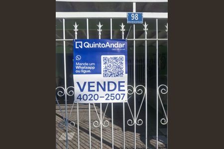 Casa à venda com 100m², 3 quartos e 4 vagas Casa à venda com 100m², 3 quartos e 4 vagasPlaca