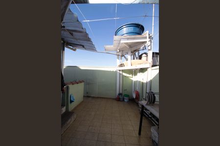 Casa à venda com 100m², 3 quartos e 4 vagas Casa à venda com 100m², 3 quartos e 4 vagasÁrea externa