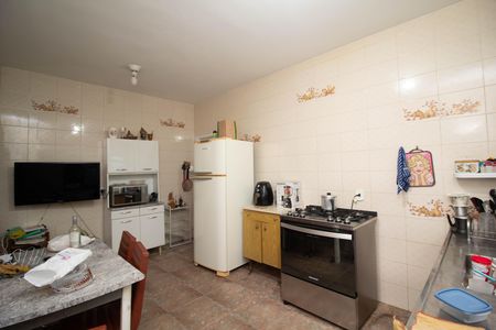 Casa à venda com 100m², 3 quartos e 4 vagas Casa à venda com 100m², 3 quartos e 4 vagasCozinha