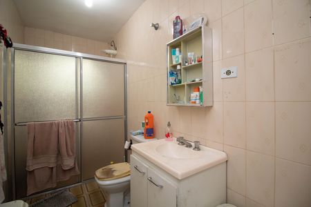 Banheiro social  de casa à venda com 3 quartos, 100m² em Jardim Testae, Guarulhos