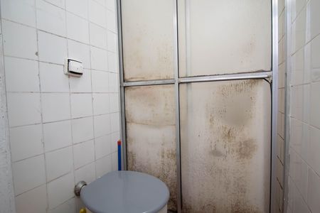 Casa à venda com 100m², 3 quartos e 4 vagas Casa à venda com 100m², 3 quartos e 4 vagasBanheiro de serviço