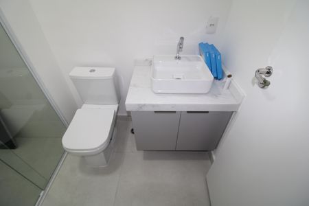 Banheiro de apartamento à venda com 1 quarto, 28m² em Santana, São Paulo