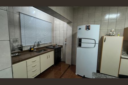 cozinha  de casa à venda com 3 quartos, 220m² em Água Rasa, São Paulo