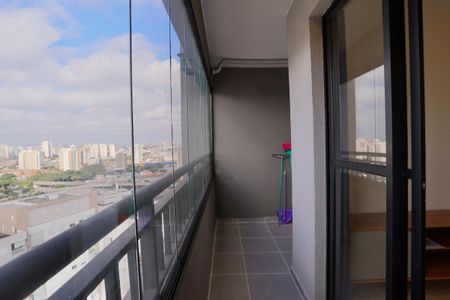 Apartamento para alugar com 43m², 2 quartos e sem vagaSacada