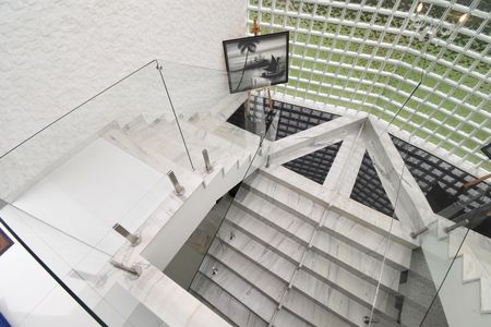 Casa de condomínio à venda com 270m², 3 quartos e 2 vagasCorredor/Escadas