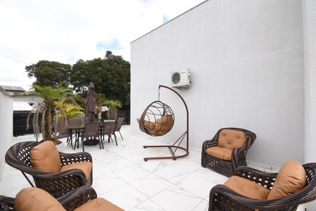 Casa de condomínio à venda com 270m², 3 quartos e 2 vagasCobertura