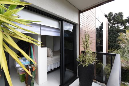 Casa de condomínio à venda com 270m², 3 quartos e 2 vagasSacada da Suíte
