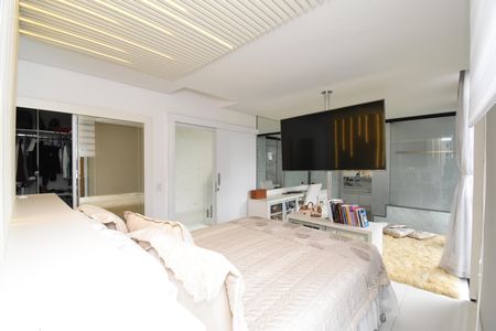 Casa de condomínio à venda com 270m², 3 quartos e 2 vagasSuíte
