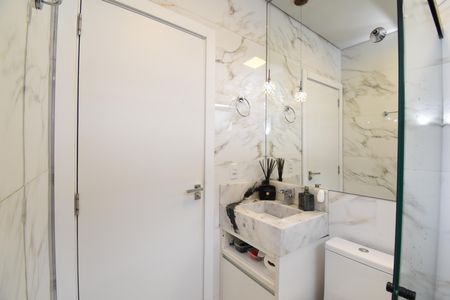 Casa de condomínio à venda com 270m², 3 quartos e 2 vagasBanheiro 3