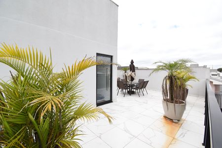 Casa de condomínio à venda com 270m², 3 quartos e 2 vagasCobertura