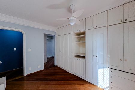 Apartamento à venda com 430m², 3 quartos e 4 vagas Apartamento à venda com 430m², 3 quartos e 4 vagasQuarto 1 - Suíte