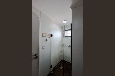 Apartamento à venda com 430m², 3 quartos e 4 vagas Apartamento à venda com 430m², 3 quartos e 4 vagasBanheiro da Suíte 3