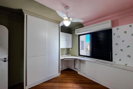 Apartamento à venda com 430m², 3 quartos e 4 vagas Apartamento à venda com 430m², 3 quartos e 4 vagasQuarto 3 - Suíte
