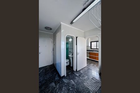 Apartamento à venda com 430m², 3 quartos e 4 vagas Apartamento à venda com 430m², 3 quartos e 4 vagasÁrea de Serviço