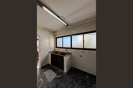Apartamento à venda com 430m², 3 quartos e 4 vagas Apartamento à venda com 430m², 3 quartos e 4 vagasÁrea de Serviço