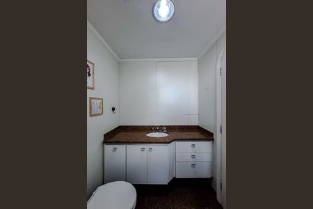 Apartamento à venda com 430m², 3 quartos e 4 vagas Apartamento à venda com 430m², 3 quartos e 4 vagasBanheiro da Suíte 3