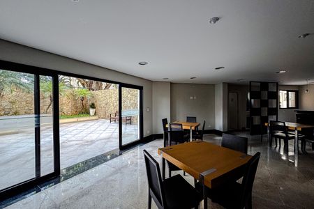 Apartamento à venda com 430m², 3 quartos e 4 vagas Apartamento à venda com 430m², 3 quartos e 4 vagasÁrea comum - Salão de festas