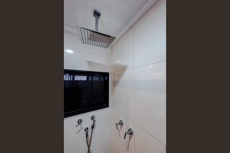 Apartamento à venda com 430m², 3 quartos e 4 vagas Apartamento à venda com 430m², 3 quartos e 4 vagasBanheiro da Suíte 1