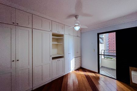 Apartamento à venda com 430m², 3 quartos e 4 vagas Apartamento à venda com 430m², 3 quartos e 4 vagasQuarto 1 - Suíte