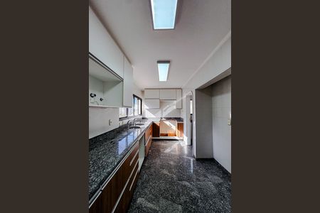 Apartamento à venda com 430m², 3 quartos e 4 vagas Apartamento à venda com 430m², 3 quartos e 4 vagasCozinha