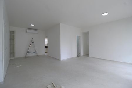 Sala de apartamento à venda com 4 quartos, 161m² em Moema, São Paulo