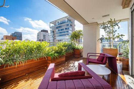 Apartamento à venda com 369m², 3 quartos e 5 vagas Apartamento à venda com 369m², 3 quartos e 5 vagasSuíte 1