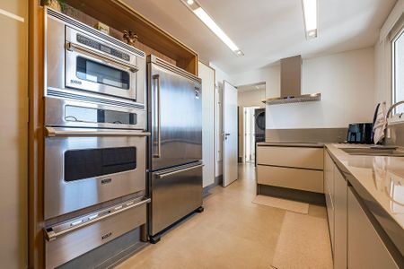 Apartamento à venda com 369m², 3 quartos e 5 vagas Apartamento à venda com 369m², 3 quartos e 5 vagasCozinha