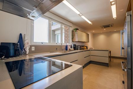 Apartamento à venda com 369m², 3 quartos e 5 vagas Apartamento à venda com 369m², 3 quartos e 5 vagasCozinha