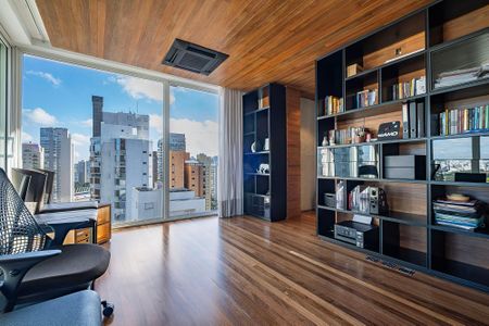 Apartamento à venda com 369m², 3 quartos e 5 vagas Apartamento à venda com 369m², 3 quartos e 5 vagasSala - Mezanino