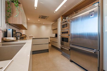 Apartamento à venda com 369m², 3 quartos e 5 vagas Apartamento à venda com 369m², 3 quartos e 5 vagasCozinha