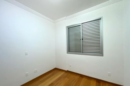 Apartamento para alugar com 249m², 3 quartos e 2 vagas Apartamento para alugar com 249m², 3 quartos e 2 vagasQuarto 2