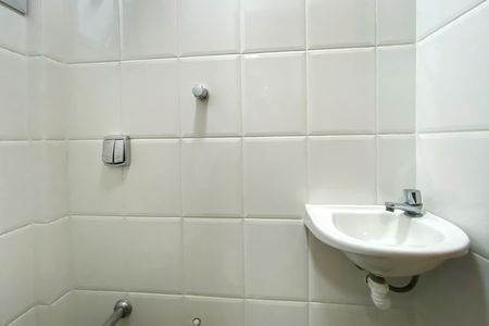Apartamento para alugar com 249m², 3 quartos e 2 vagas Apartamento para alugar com 249m², 3 quartos e 2 vagasBanheiro de serviço