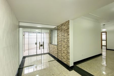 Apartamento para alugar com 249m², 3 quartos e 2 vagas Apartamento para alugar com 249m², 3 quartos e 2 vagasSala de Estar