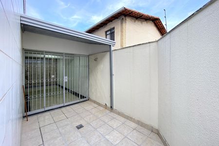 Apartamento para alugar com 249m², 3 quartos e 2 vagas Apartamento para alugar com 249m², 3 quartos e 2 vagasVaranda