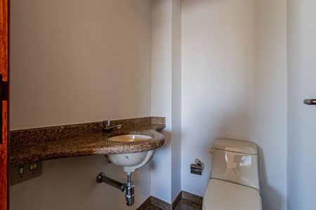 Apartamento para alugar com 168m², 4 quartos e 3 vagas Apartamento para alugar com 168m², 4 quartos e 3 vagasLavabo