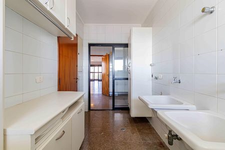 Apartamento para alugar com 168m², 4 quartos e 3 vagas Apartamento para alugar com 168m², 4 quartos e 3 vagasLavanderia