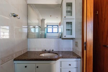 Apartamento para alugar com 168m², 4 quartos e 3 vagas Apartamento para alugar com 168m², 4 quartos e 3 vagasSuite 02 - Banheiro