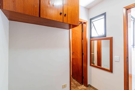 Apartamento para alugar com 168m², 4 quartos e 3 vagas Apartamento para alugar com 168m², 4 quartos e 3 vagasQuarto de serviço
