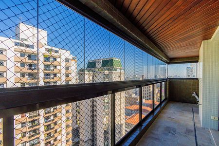 Apartamento para alugar com 168m², 4 quartos e 3 vagas Apartamento para alugar com 168m², 4 quartos e 3 vagasVaranda
