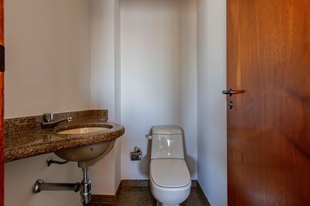 Apartamento para alugar com 168m², 4 quartos e 3 vagas Apartamento para alugar com 168m², 4 quartos e 3 vagasLavabo