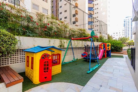 Apartamento para alugar com 168m², 4 quartos e 3 vagas Apartamento para alugar com 168m², 4 quartos e 3 vagasÁrea comum - Playground