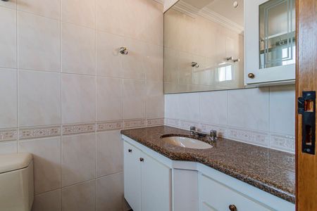 Apartamento para alugar com 168m², 4 quartos e 3 vagas Apartamento para alugar com 168m², 4 quartos e 3 vagasSuite 02 - Banheiro