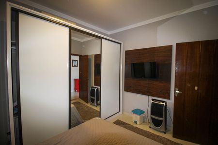 Casa de condomínio para alugar com 230m², 3 quartos e 4 vagas