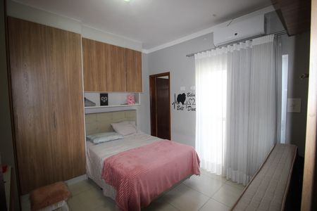 Casa de condomínio para alugar com 230m², 3 quartos e 4 vagas