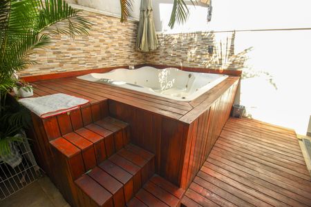 Casa de condomínio para alugar com 230m², 3 quartos e 4 vagas