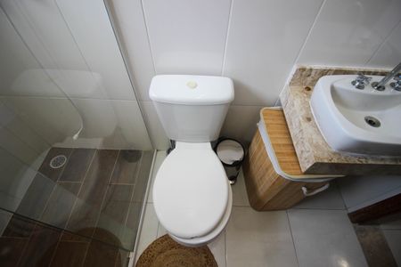 Casa de condomínio para alugar com 230m², 3 quartos e 4 vagas