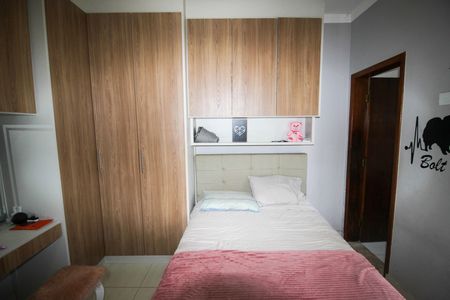 Casa de condomínio para alugar com 230m², 3 quartos e 4 vagas